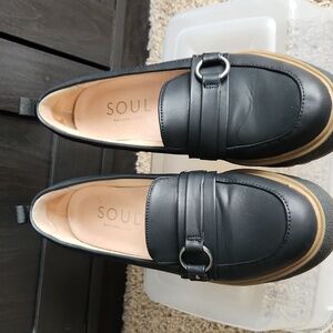 Naturalizer Black Leather Loafers